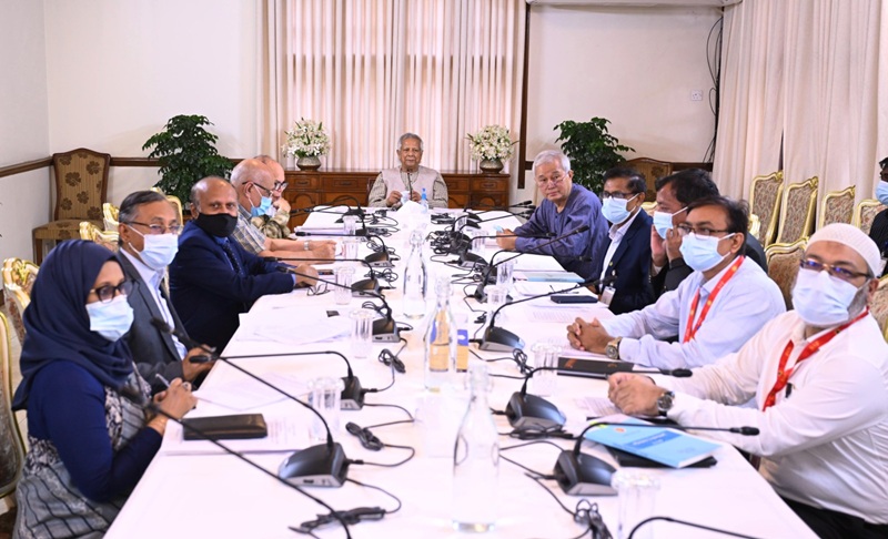 পার্বত্য চট্টগ্রামের একশ স্কুলে ই-লার্নিং চালুর নির্দেশ প্রধান উপদেষ্টার