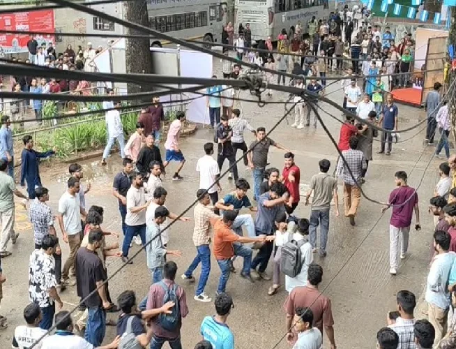 কয়েকটি ক্যাম্পাসে ছাত্রদল-শিবিরের সংঘাত, উত্তপ্ত রাজনীতি