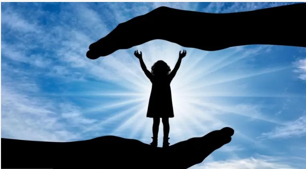 অনাকাঙ্খিত স্পর্শ নিয়ে শিশুদের সতর্ক করবেন কিভাবে