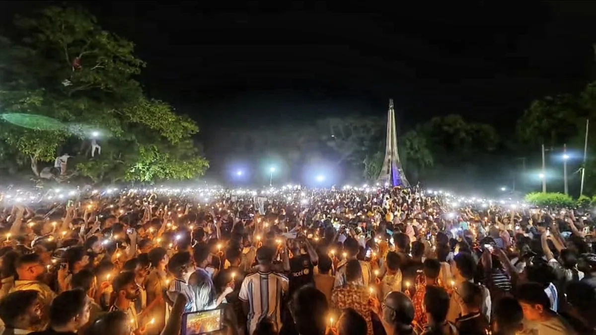 চবিতে ‘সমবেত কণ্ঠে জুলাইয়ের গান’
