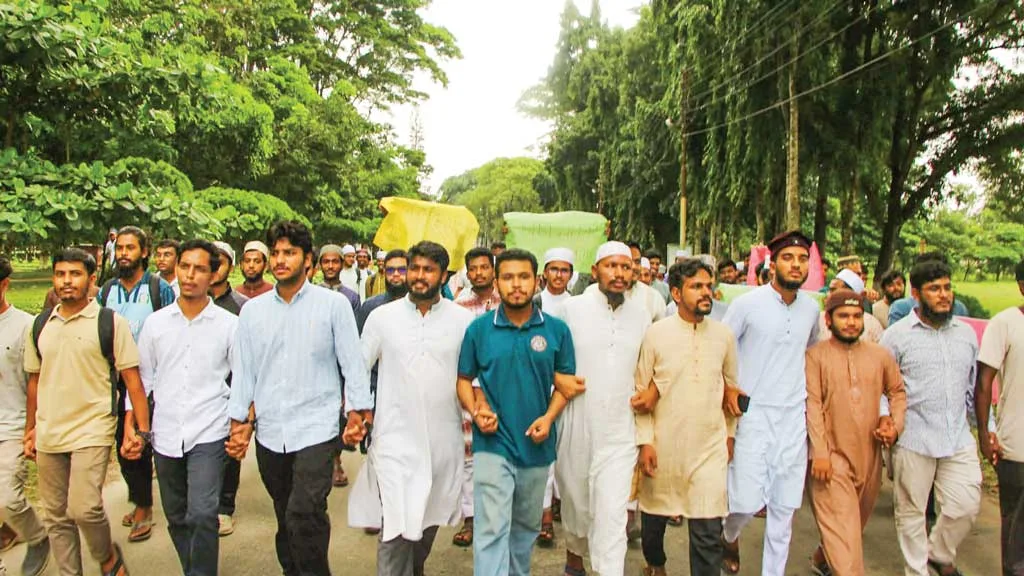 বেসরকারি শিক্ষাপ্রতিষ্ঠানে শিক্ষক নিয়োগে কমিটির ক্ষমতা ফেরানোর আলোচনায় উদ্বেগ